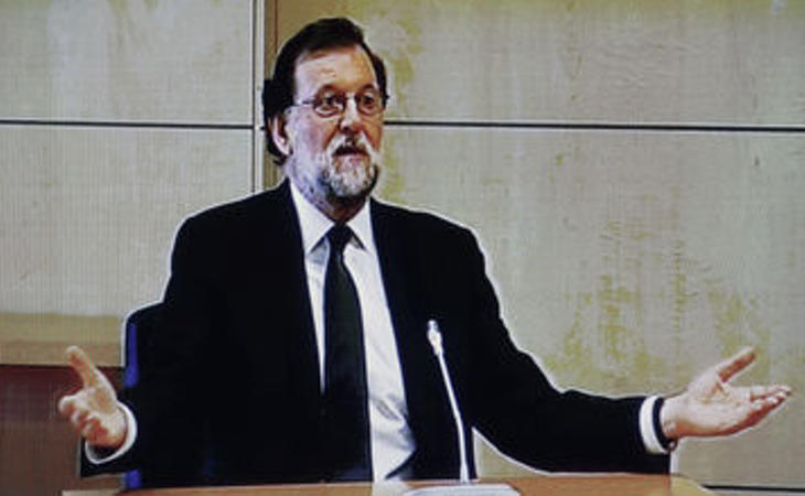 La fiscal pregunta a Rajoy si cobró sobresueldos: 'Jamás, sería ilegal'