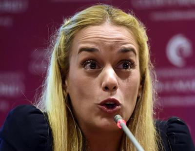 Lilian Tintori 'vivía de la caridad' hace 2 años mientras escondía 17 millones en su coche