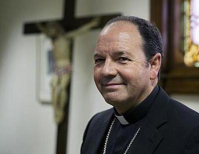 El obispo de Vitoria expulsa a un feligrés por "homosexual"
