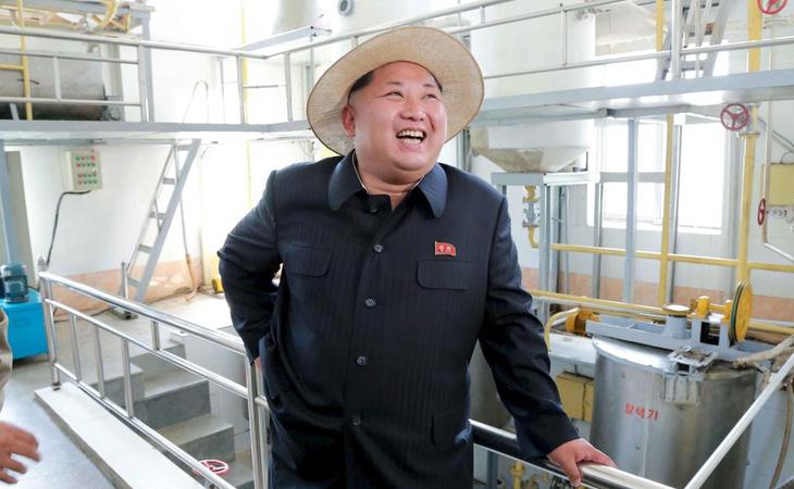 Kim Jong-un, en una visita oficial a una fábrica estatal