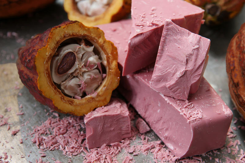 El tono rosa del chocolate ruby es lo primero que sorprende