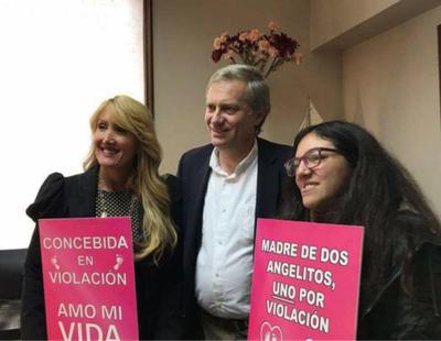 "Concebida en violación": La polémica campaña contra la Ley del Aborto en Chile