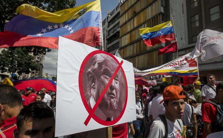 Manifestación antiimperialista contra las críticas de Donald Trump