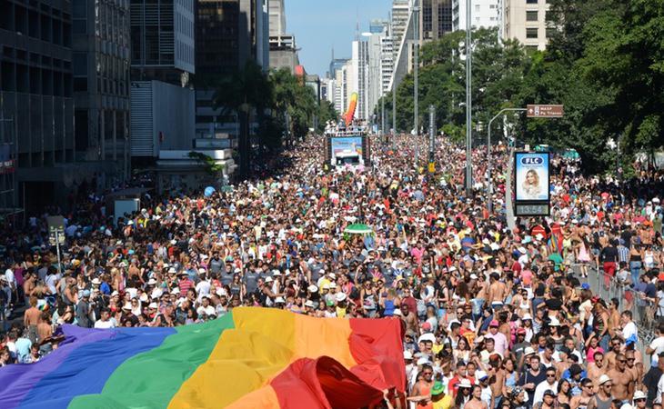 Manifestantes a favor de los derechos LGTBI