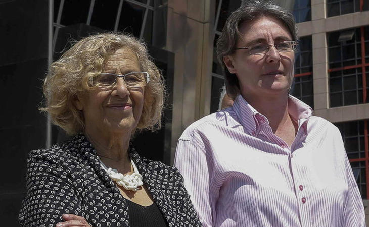 Marta Higueras junto a Manuela Carmena