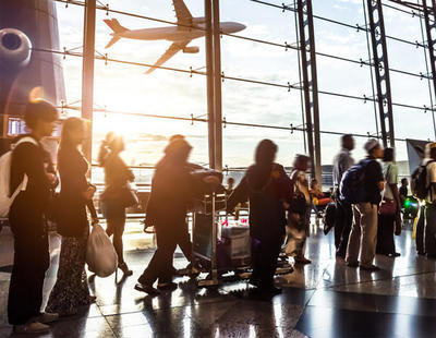 Caen los sistemas de check-in de los aeropuertos de medio mundo por un software español