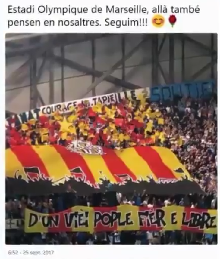 Estadio Olímpico de Marsella ondeando la bandera de Provenza