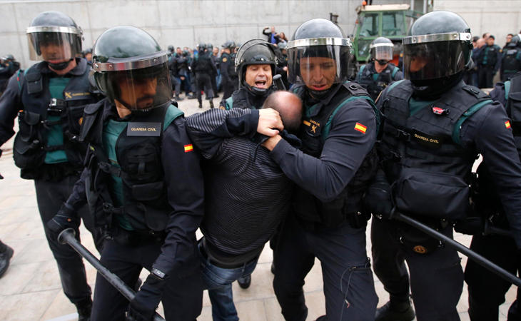 La represión policial marcó la jornada del 1-O