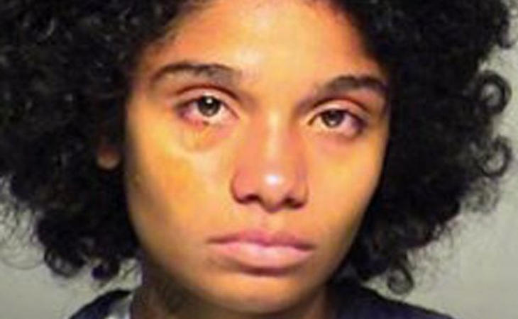 Amelia DiStasio tras ser detenida por el asesinato de su hijoc