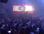 El nuevo hit de las discotecas madrileñas: el himno de España