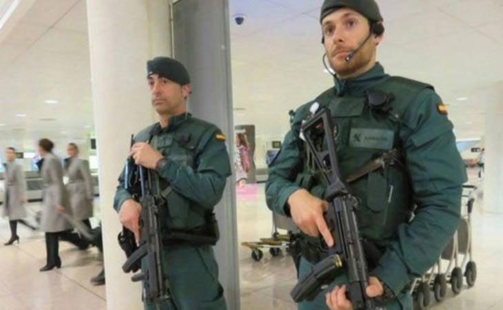 La Guardia Civil y la Policía han reforzado su presencia en aeropuertos y estaciones de trenes