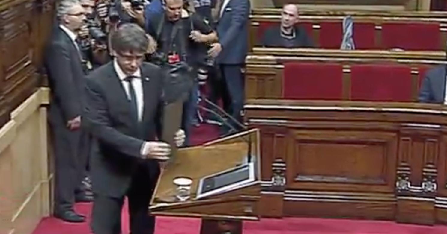 Puigdemont llega al estrado