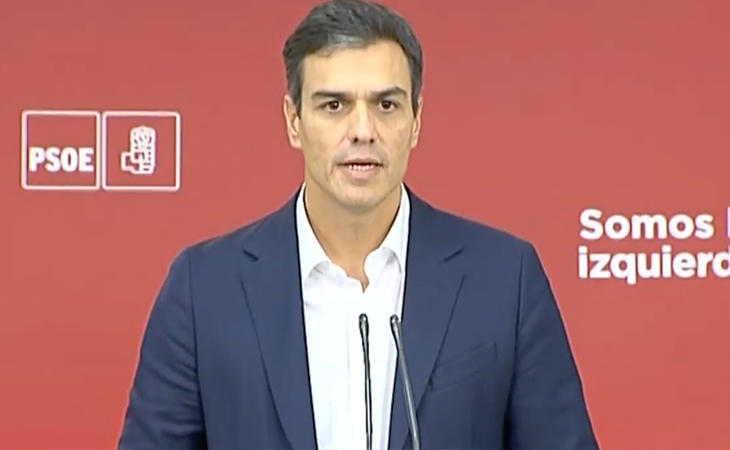 Pedro Sánchez apoya a Rajoy: 'Compartimos que es necesario aclarar qué dijo exactamente el presidente Puigdemont'