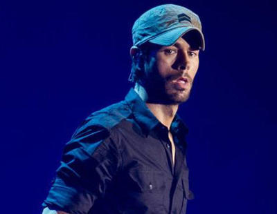 Cantabria pagó 115.000 euros a Enrique Iglesias por 8 mensajes en RRSS sobre su concierto