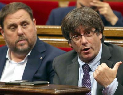 Puigdemont se prepara para rebelarse y no acatar el 155: podría pasar 30 años en prisión