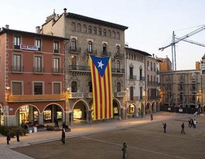 Los ayuntamientos catalanes comienzan a declarar la independencia para presionar al Govern