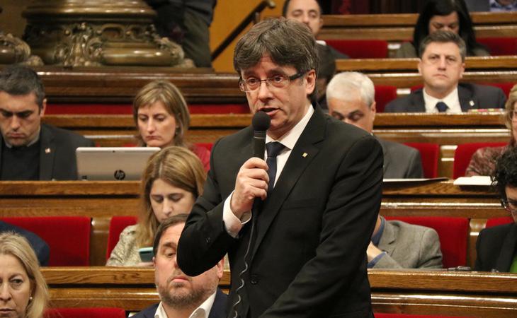 Puigdemont podría levantar la suspensión de la declaración de independencia para votarla en el Parlament