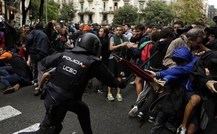 TVE tardó en emitir las imágenes de las cargas policiales