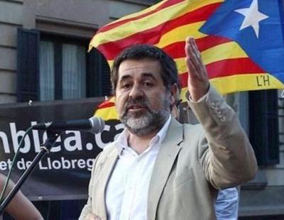 El compañero de celda de Jordi Sànchez se cambia agotado por la "matraca independentista"