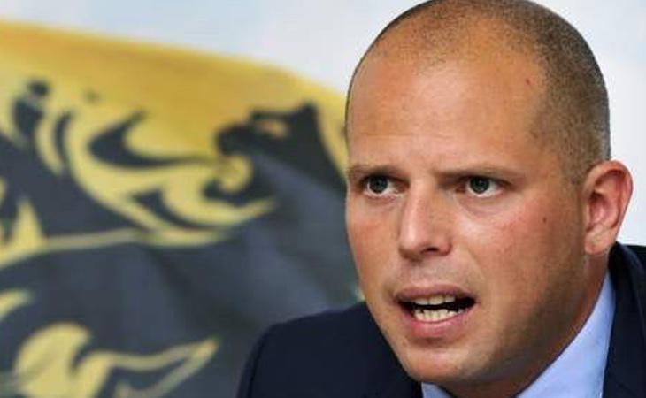 Theo Francken ofreció asilo político a Carles Puigdemont