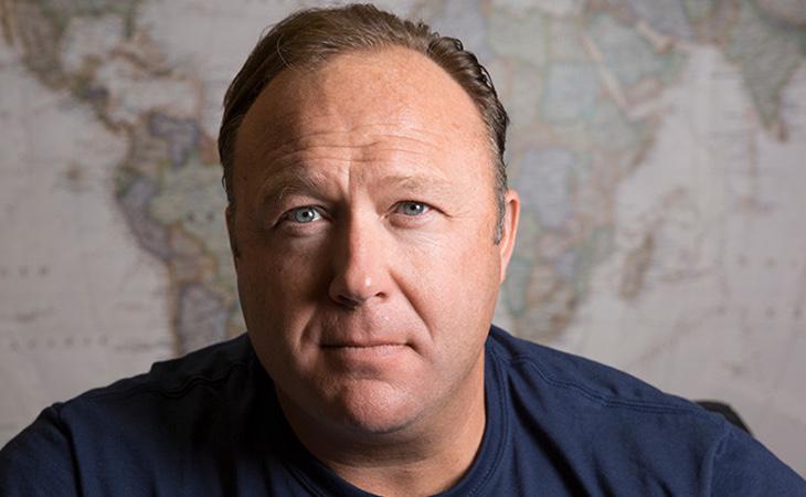 Alex Jones, locutor de radio sensacionalista