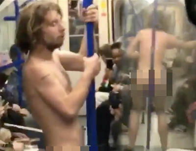 El surrealista momento en el que un hombre se desnuda y se pone a bailar en el metro