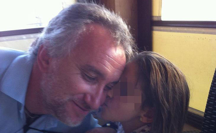 Al investigarlos por estafa, los Mossos d'Esquadra encontraron material pornográfico infantil que involucraba a Nadia