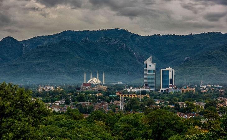 La integración de la ciudad con el paisaje es única