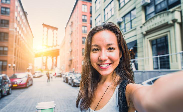 Los selfies te podrían estar generando algo de dinero y tú sin sacarle partido