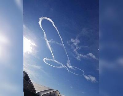 La Armada anuncia represalias contra el piloto que pintó penes en el cielo