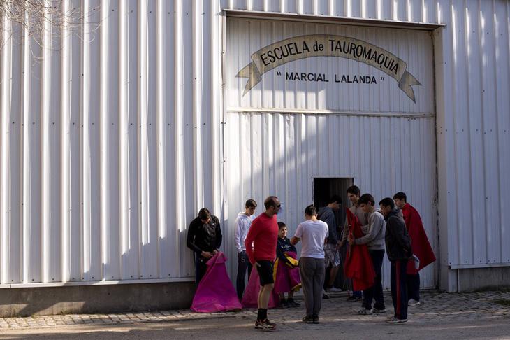 La escuela es uno de los grandes referentes en enseñanza de la tauromaquia en Madrid, muchos de los toreros más famosos han pasado por ella