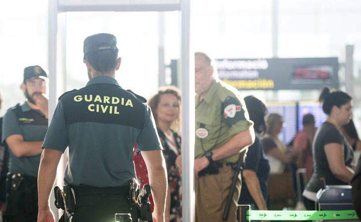 Agentes de la Guardia Civil