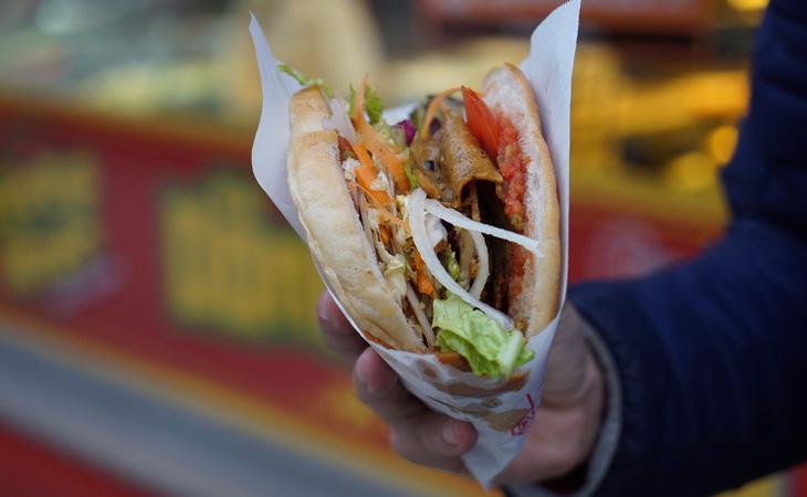 El kebab podría tener los días contados en la UE