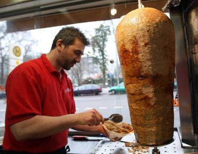 La Unión Europea asegura finalmente que no prohibirá la venta de kebabs en España