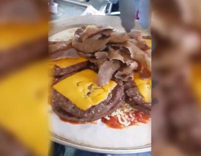 La pizza de hamburguesa con kebab que está revolucionando todos los estómagos