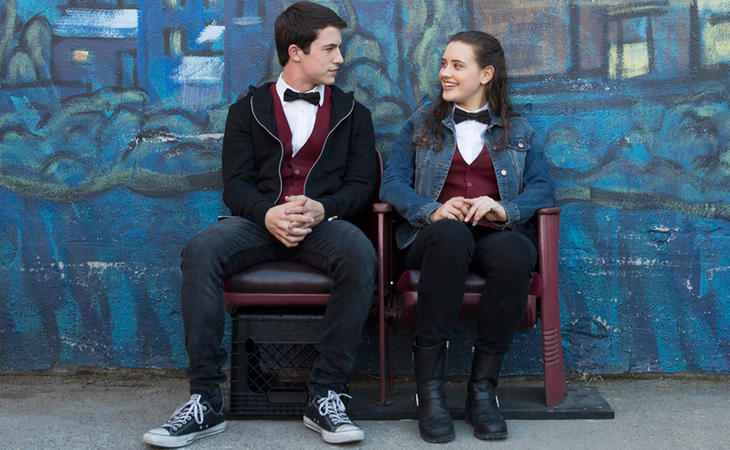 Dylan Minnette y Katherine Langford como Clay y Hannah en 'Por trece razones'