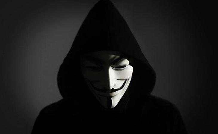 Anonymous ataca la web de Indra, encargada del recuento de las elecciones del 21-D