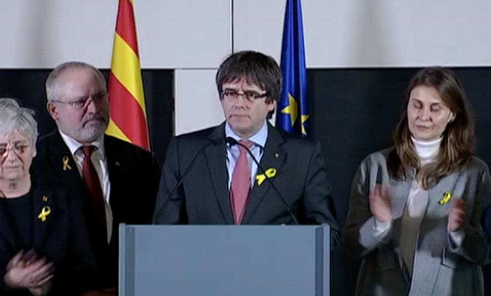 Puigdemont: 'Ninguno de los tres primeros partidos están a la cabeza de la política española'