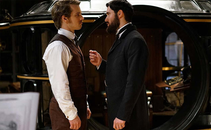 Freddie Stroma y Josh Bowman en 'Time after time'