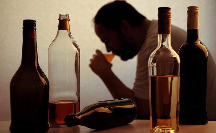 El paciente terminó desarrollando problemas con el alcohol