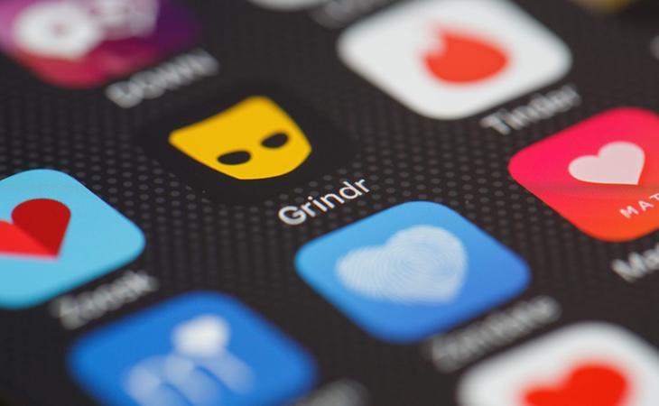 Grindr también cuenta con unos términos controvertidos en cuanto a conversaciones privadas