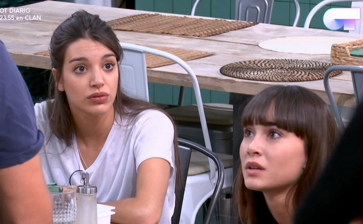 Las caras de Ana y Aitana ante la bronca de los profesores