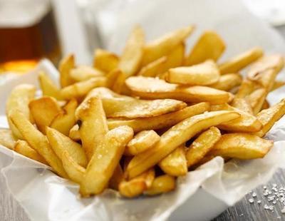 Los dañinos efectos de las patatas fritas que se desarrollan tras 5 segundos de consumo