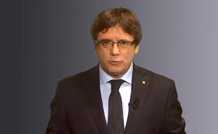 Puigdemont se mostró como el único presidenciable en un mensaje dirigido a todos los catalanes