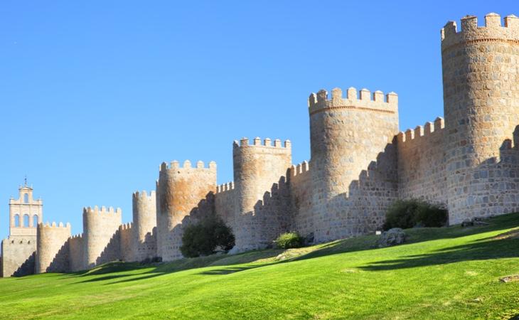 La famosa y visitada muralla medieval de Ávila