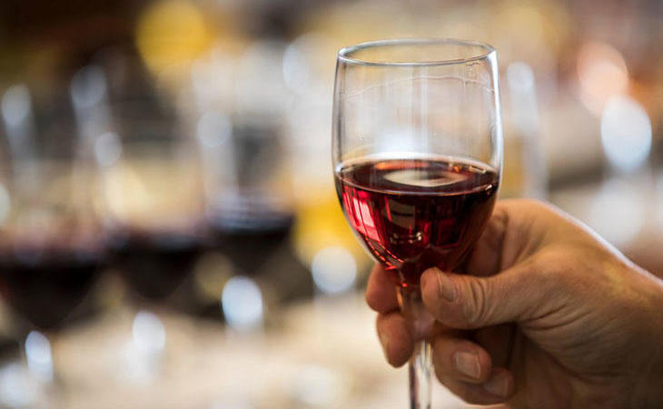 Una copa de vino puede ser beneficiosa como nos indicaba el médico de cabecera