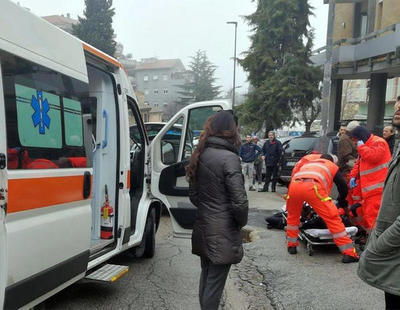 Un hombre dispara desde un coche a varios inmigrantes en una ciudad del centro de Italia