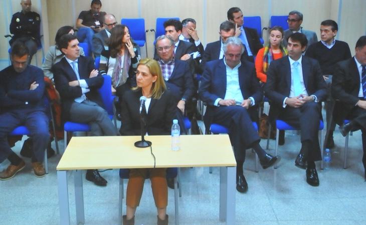 La infanta afirmó no saber nada de lo que ocurría en la empresa de su marido en el juicio del caso Noós