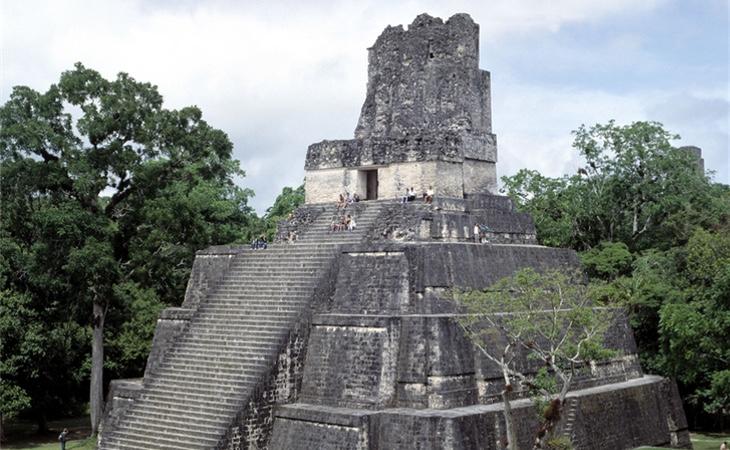 La selva de Petén ya tenía monumentos mayas en su zona más accesible