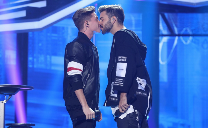 El beso de Raoul y Agoney pasó a la historia